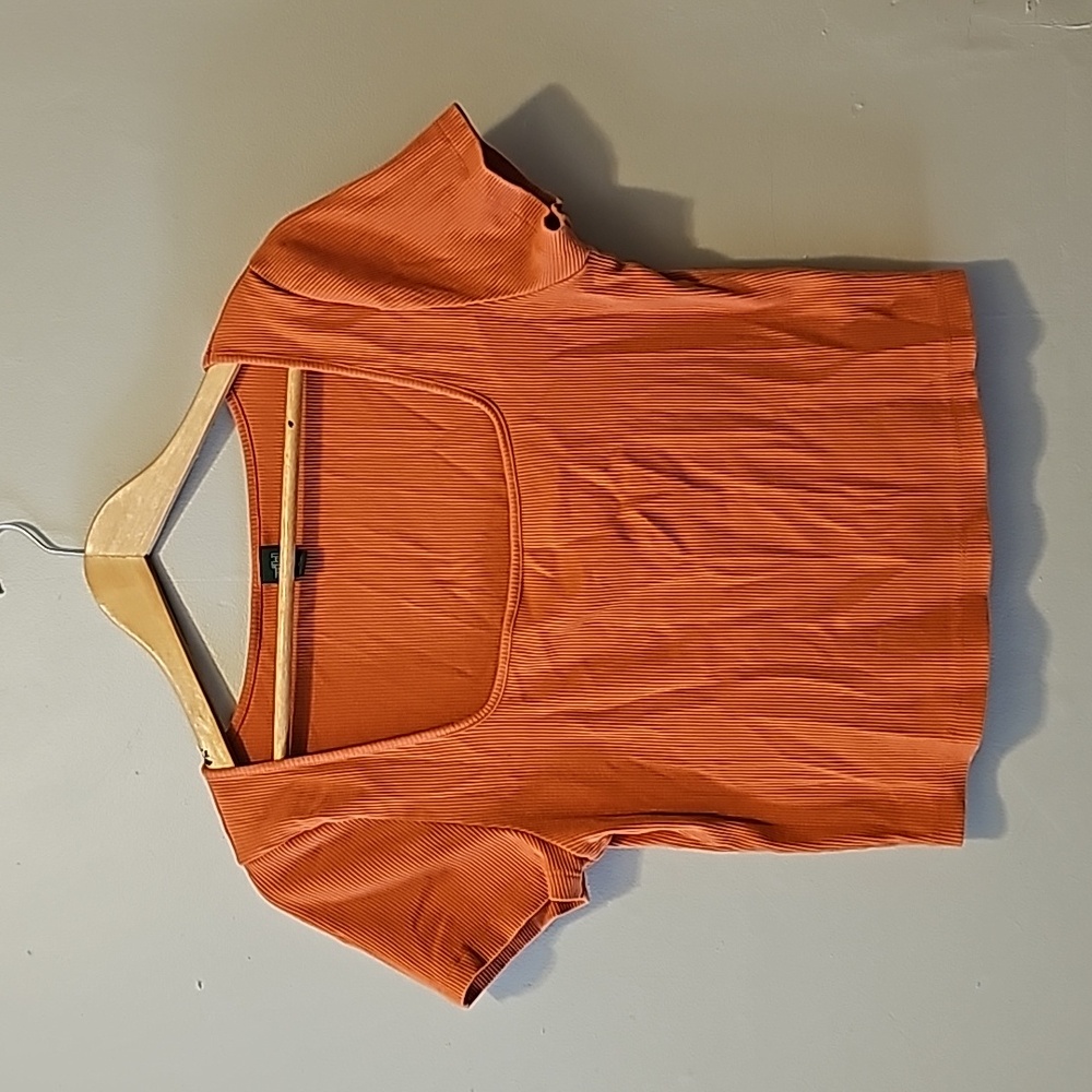 Cute orange croptop